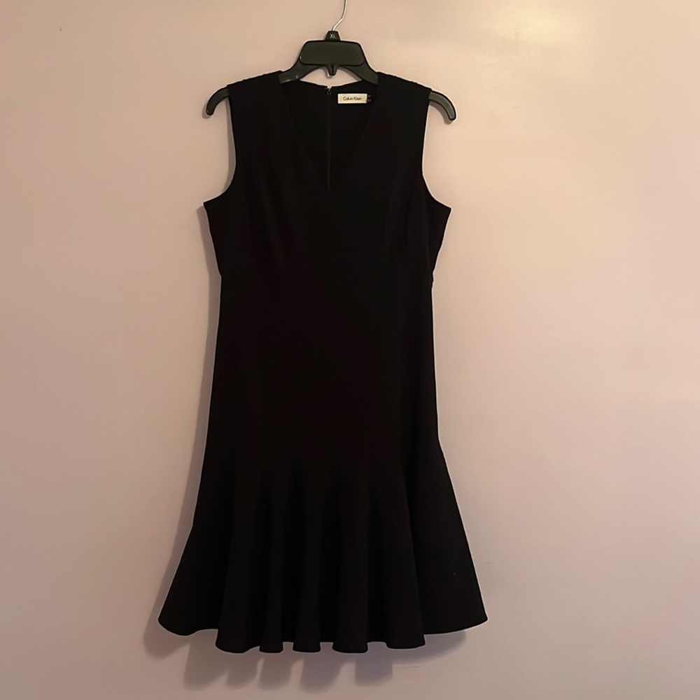 Calvin Klein Size 8 Black Dress